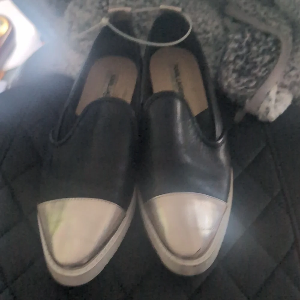 Karl Lagerfeld Size 8M Black & Silver Slip-On Loafers